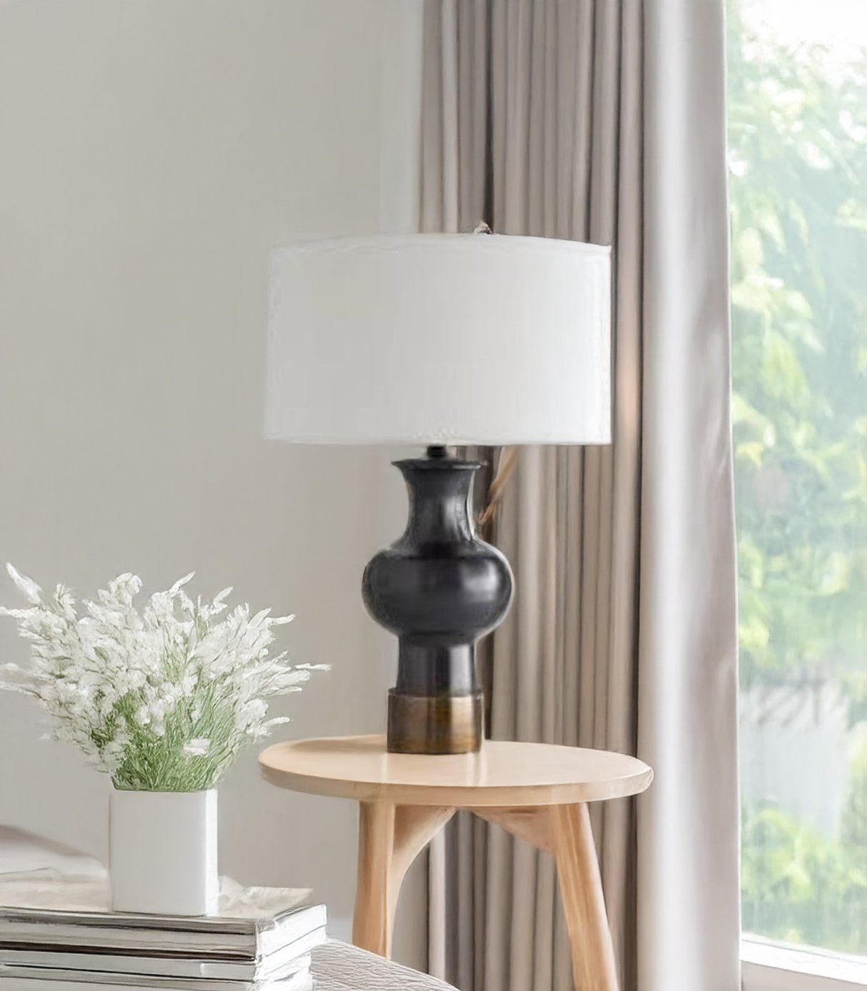 Ministalist Style Crystal Table Lamp Portable Black Lamp